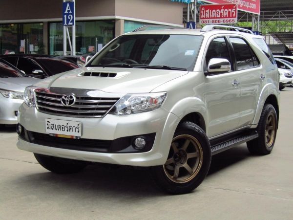 Toyota Fortuner 2.5G vn terbo 2013/Auti